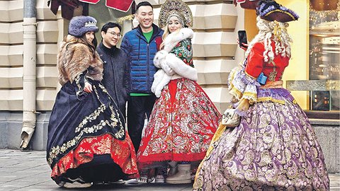 Удовлетворенность тянется за доходами